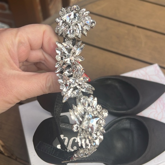 Worn once for one hour, journee collection Loxley Black, Rhinestone strap. - Picture 9 of 9